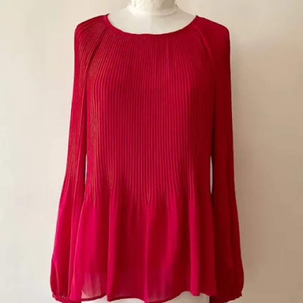 💋 Gorgeous Red Flowy Blouse with Cami - Picture 13 of 13